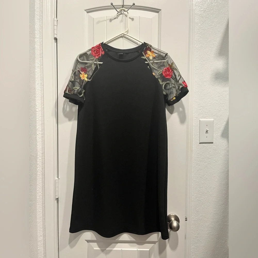 Floral Embroidery Contrast Mesh Raglan Sleeve Dress Size M - Picture 2 of 8